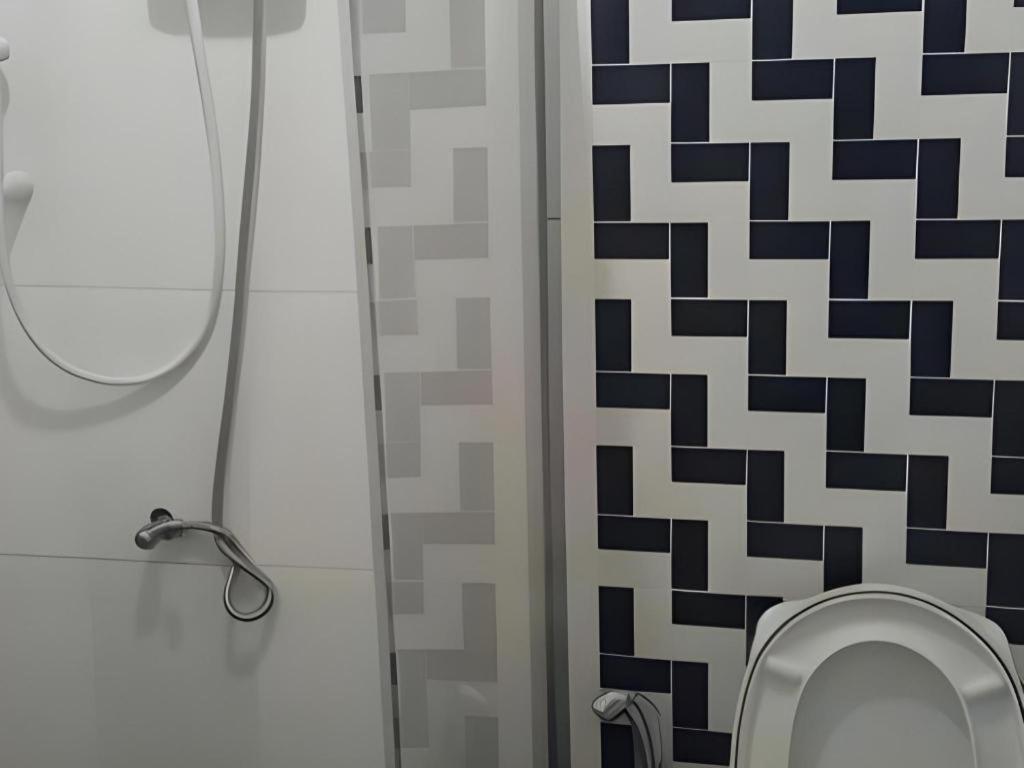 סוראט תאני Cheaper Room מראה חיצוני תמונה